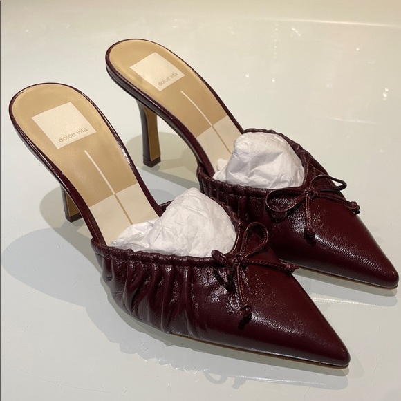 *NEW* Dolce Vita Kairi Cranberry Crinkle Patent Sandal Heels - Picture 3 of 13